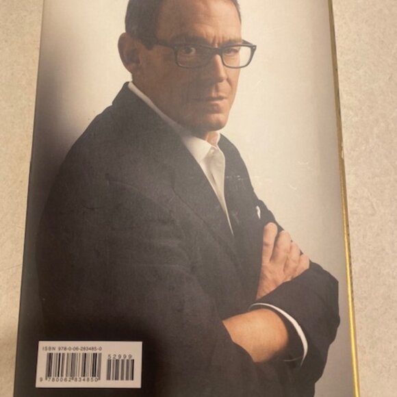 Portrait of an Unknown Woman hardback by Daniel Silva In Search for Art Forger - Picture 3 of 3